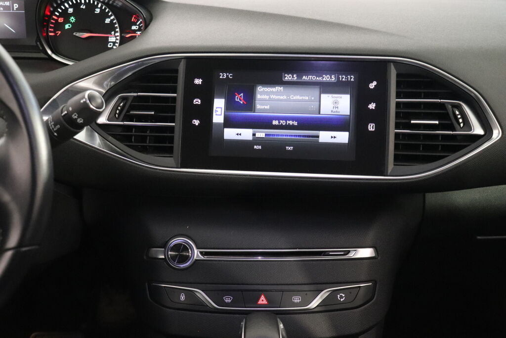 Peugeot 308 2016 Valkoinen