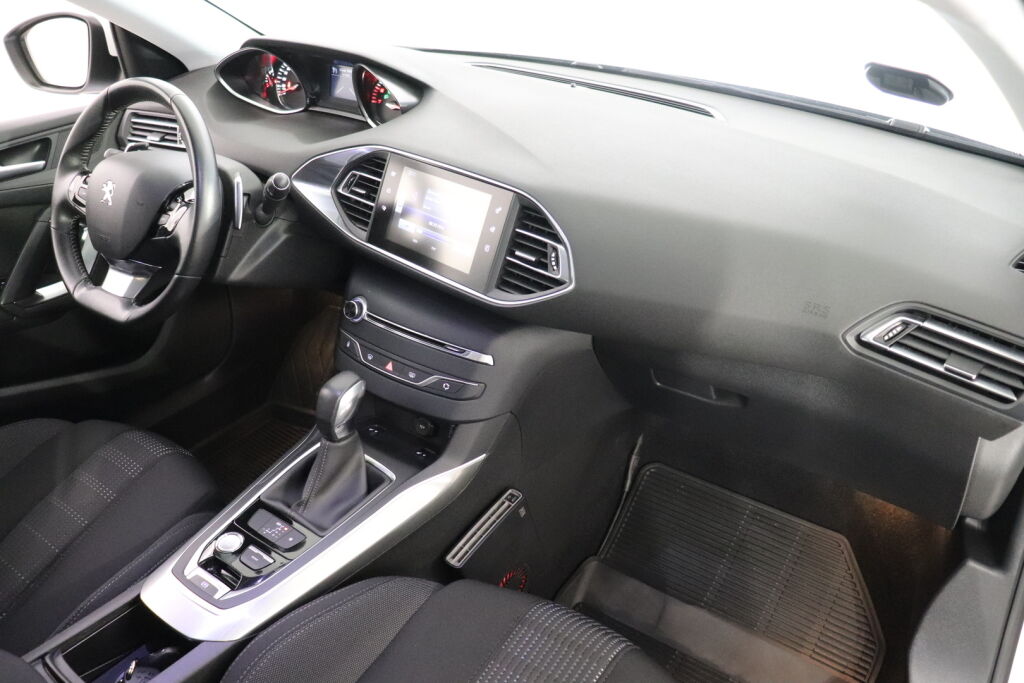 Peugeot 308 2016 Valkoinen