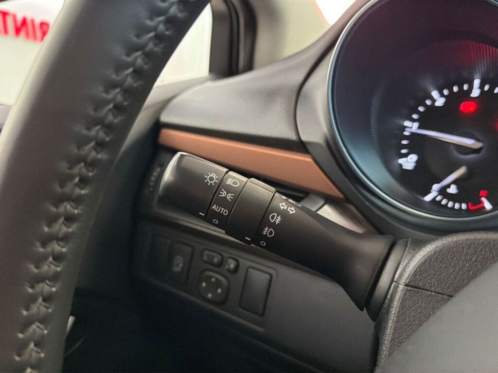 Toyota Avensis 2016 Harmaa