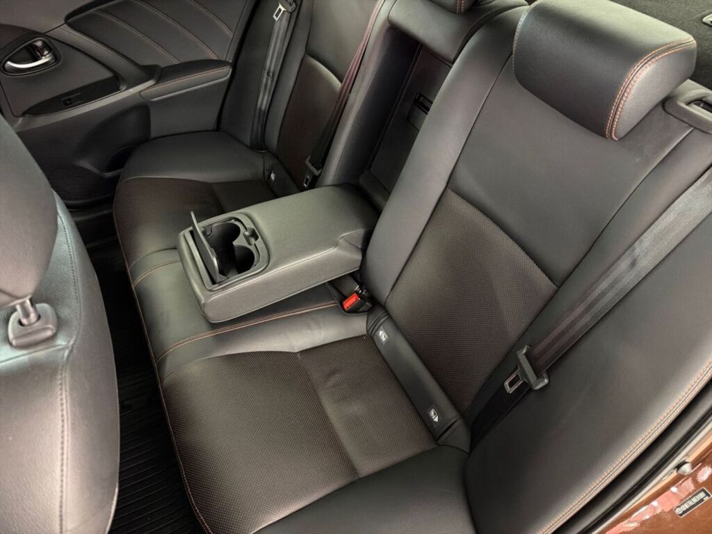 Toyota Avensis 2016 Harmaa