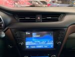 Toyota Avensis 2016 Harmaa