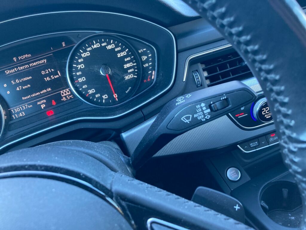 Audi A4 2016 Valkoinen