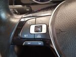 Volkswagen Golf 2016 Valkoinen