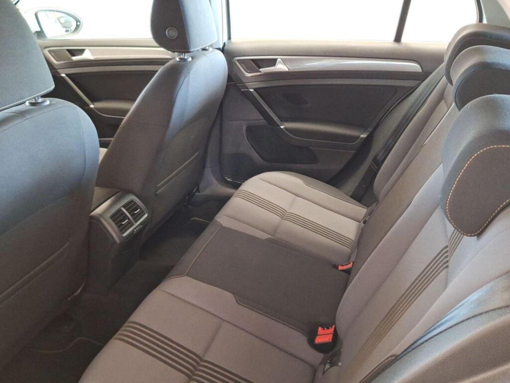 Volkswagen Golf 2016 Valkoinen