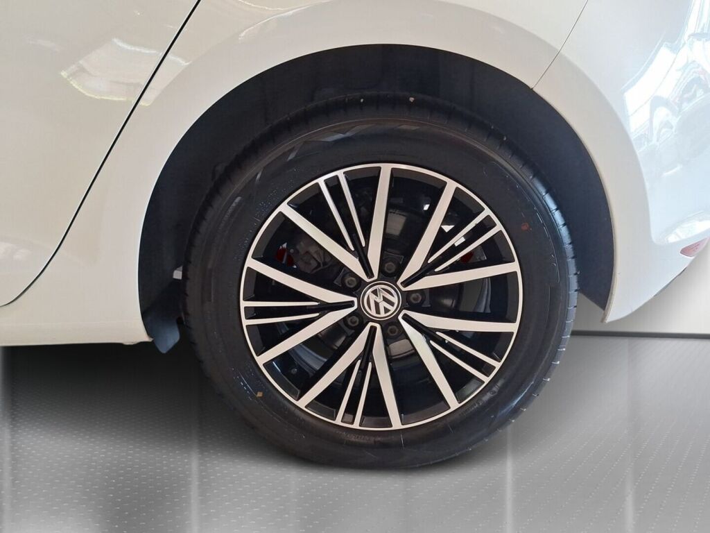 Volkswagen Golf 2016 Valkoinen