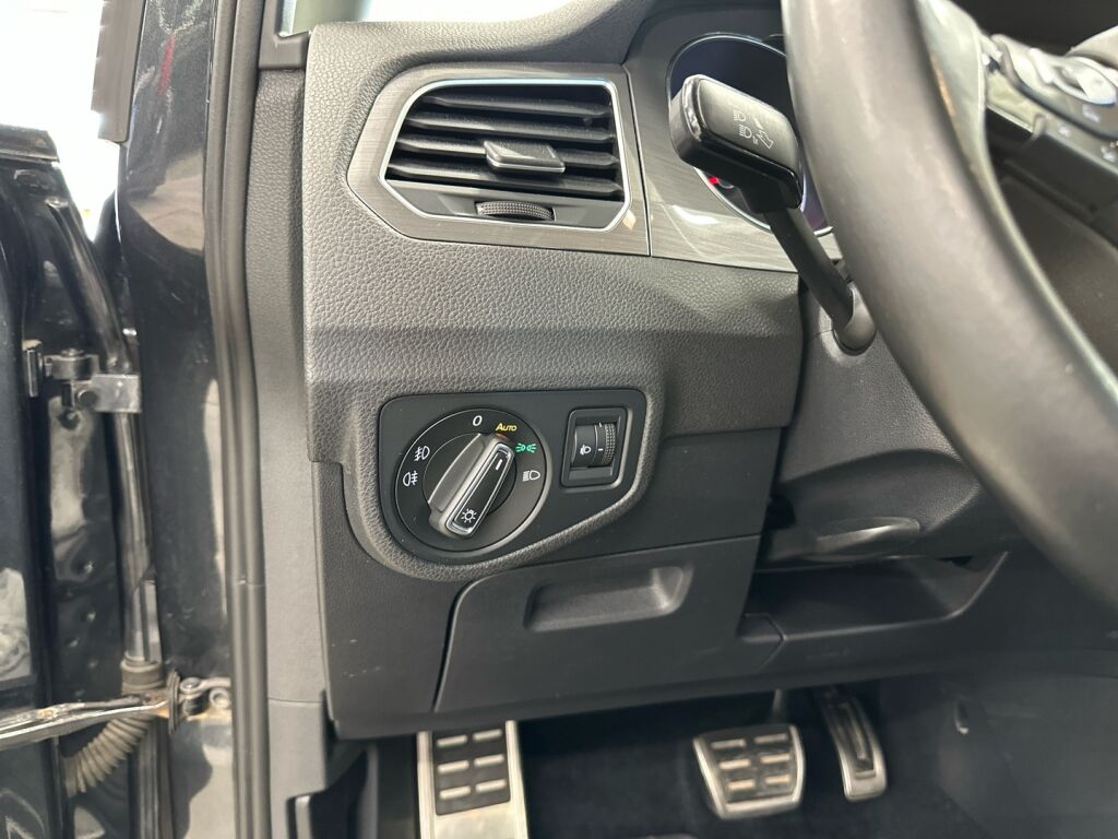 Volkswagen Golf Sportsvan 2016 Harmaa
