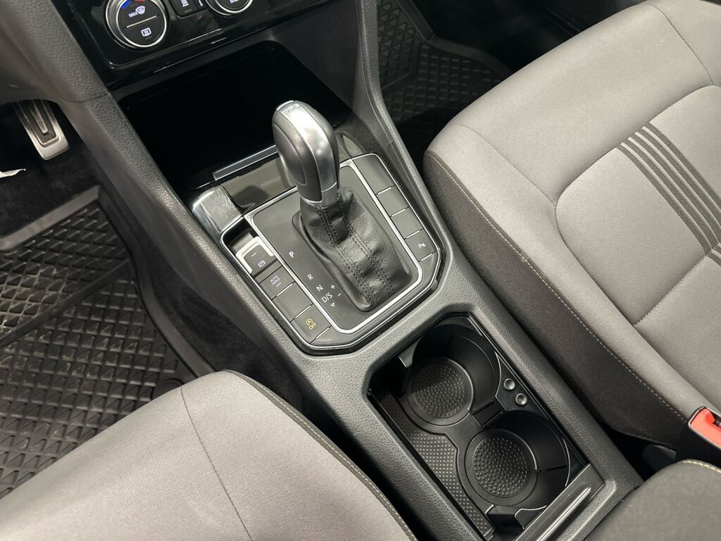 Volkswagen Golf Sportsvan 2016 Harmaa