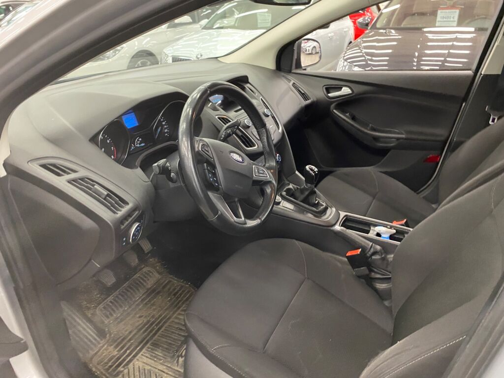 Ford Focus 2016 Harmaa