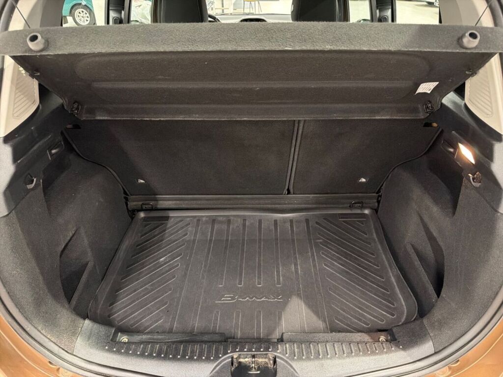 Ford B-Max 2016 Ruskea (beige)