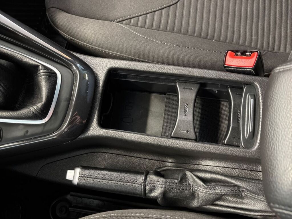 Ford Focus 2016 Harmaa