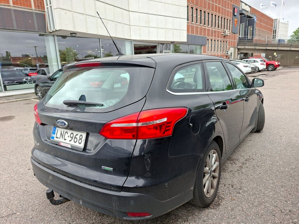 Ford Focus 2016 Musta