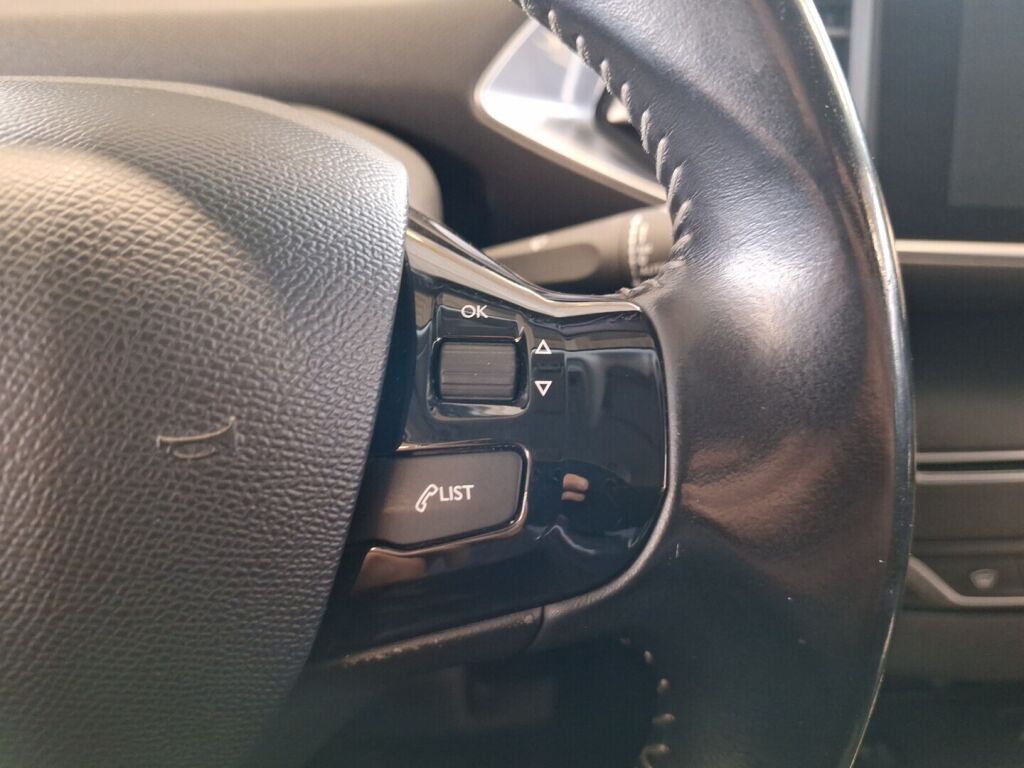 Peugeot 308 2016 Sininen