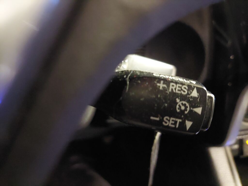 Toyota Auris 2016 Punainen