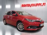 Toyota Auris 2016 Punainen