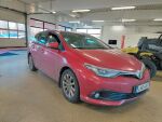 Toyota Auris 2016 Punainen