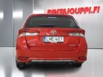 Toyota Auris 2016 Punainen