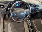Toyota Auris 2016 Punainen