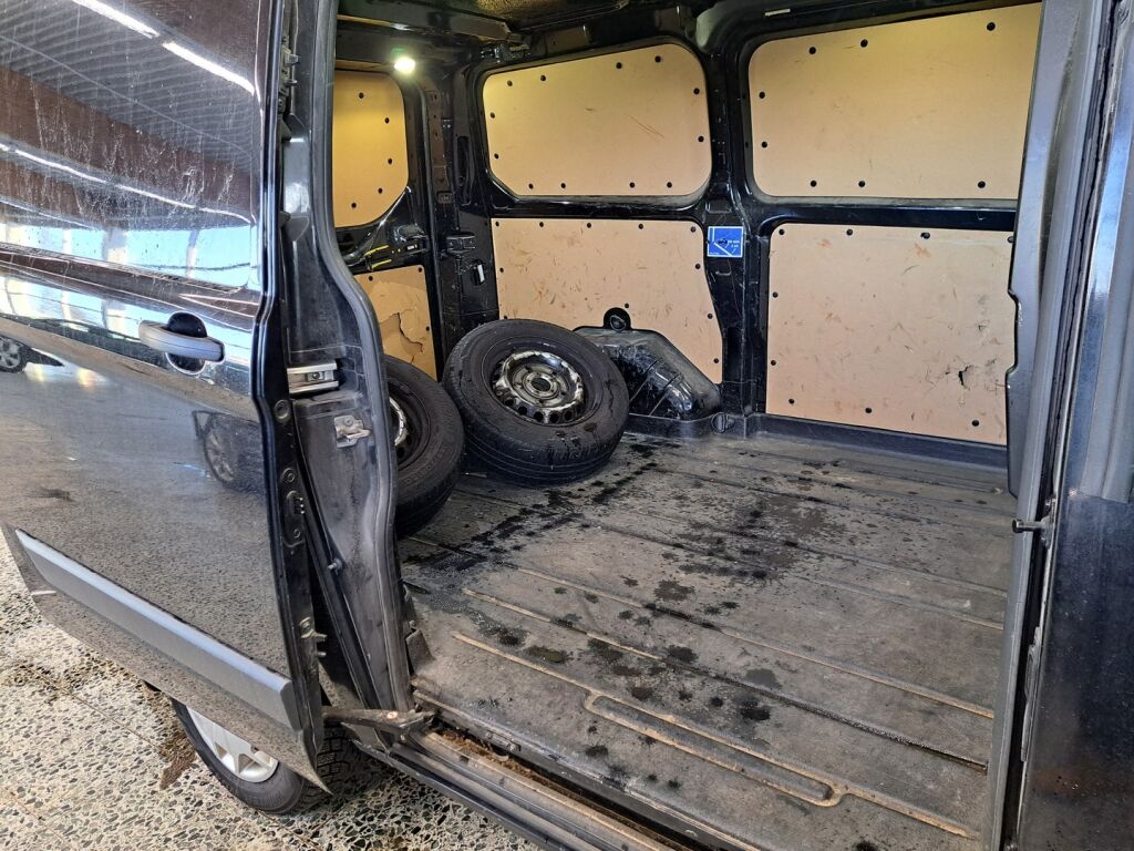 Ford Transit Custom 2016 Musta