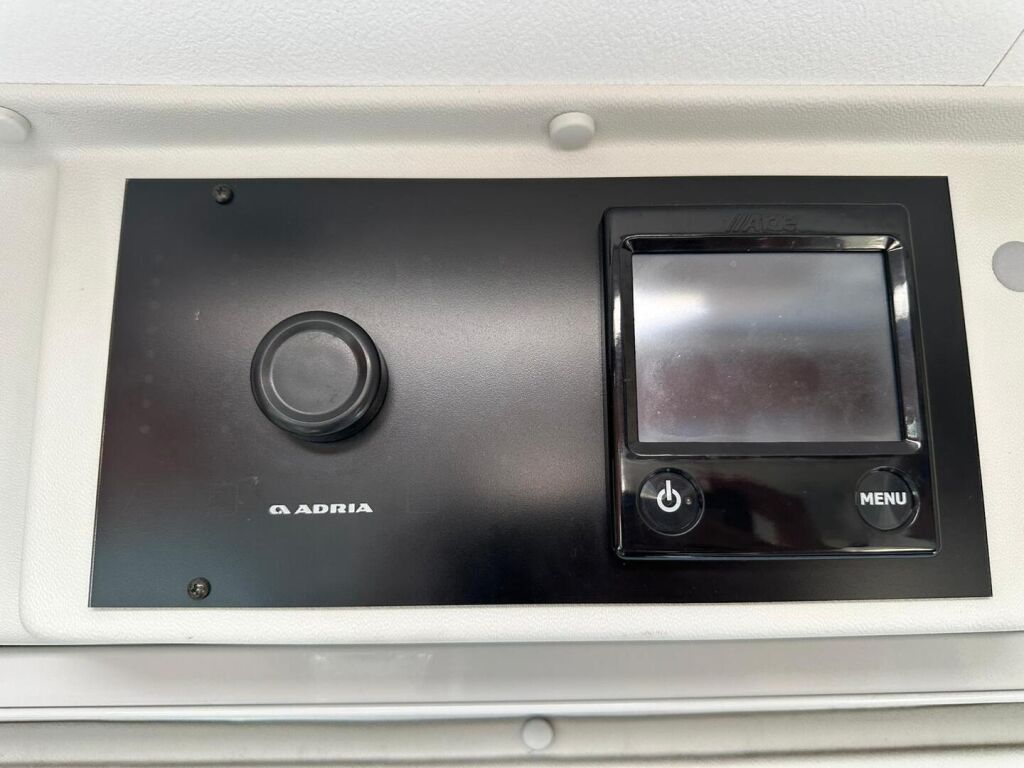 Adria Twin 600 SP 2016 Harmaa