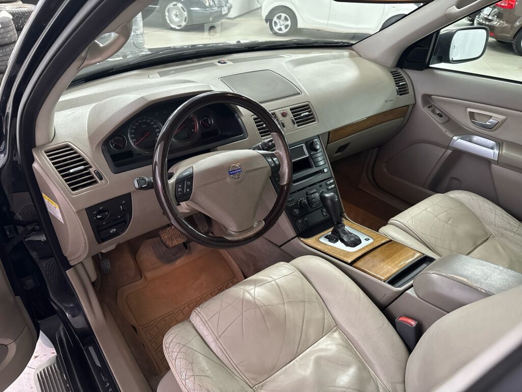 Volvo XC90 2003 Musta