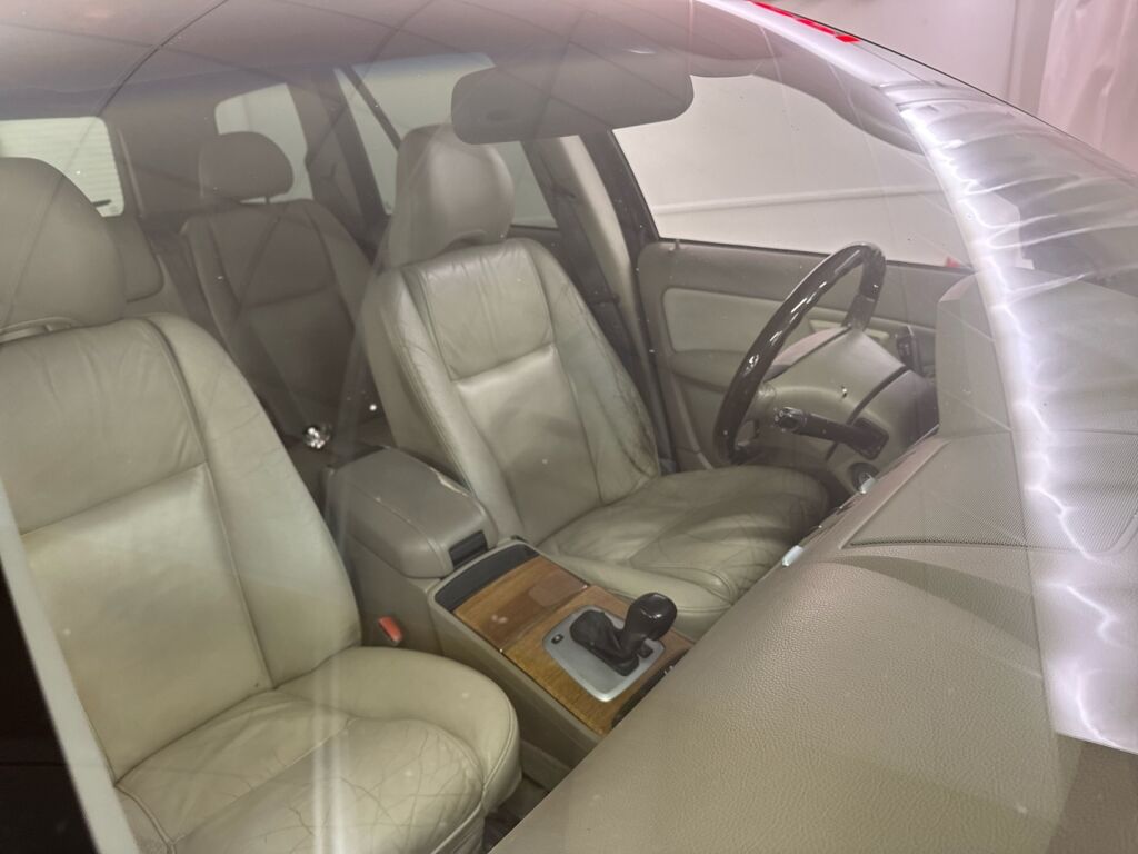 Volvo XC90 2003 Musta