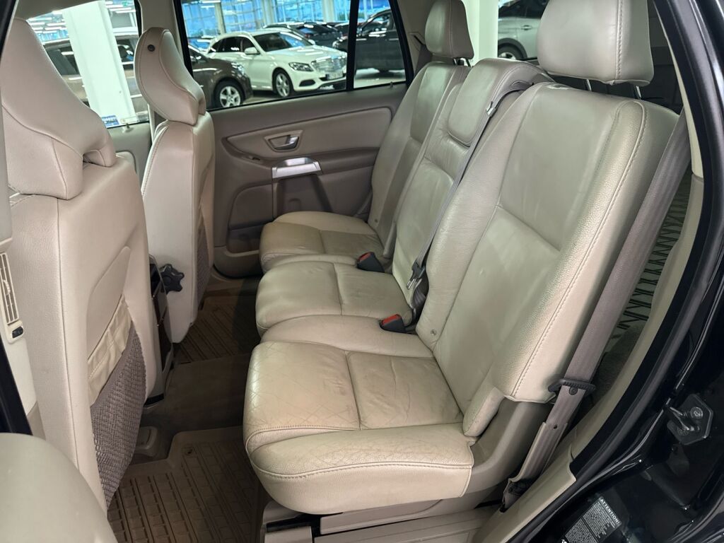 Volvo XC90 2003 Musta