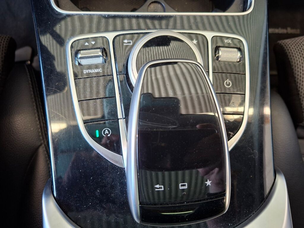 Mercedes-Benz C 2016 Sininen