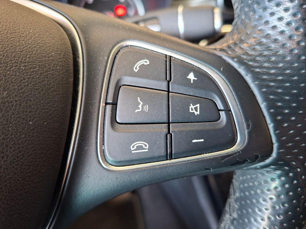 Mercedes-Benz C 2016 Sininen