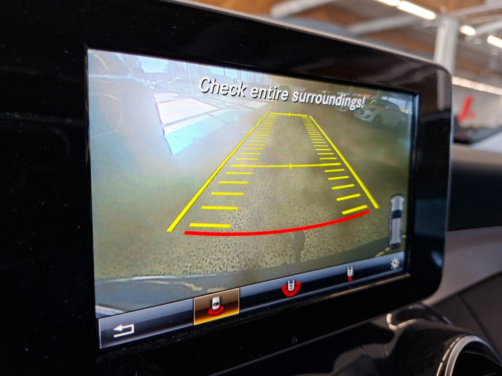 Mercedes-Benz C 2016 Sininen