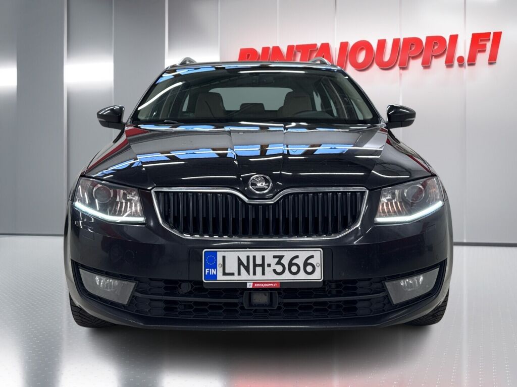 Skoda Octavia 2016 Musta