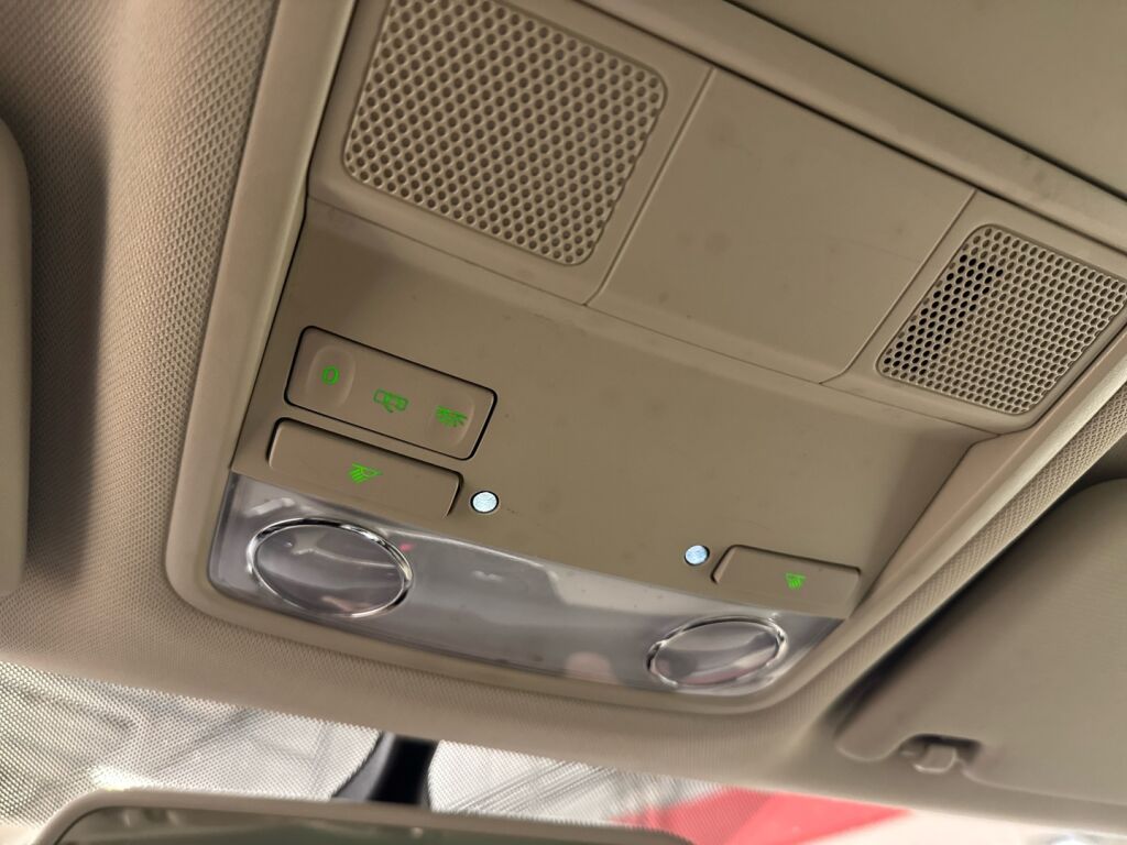 Skoda Octavia 2016 Musta