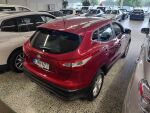 Nissan Qashqai 2016 Punainen