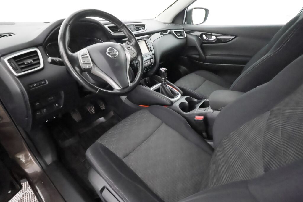 Nissan Qashqai 2016 Ruskea (beige)