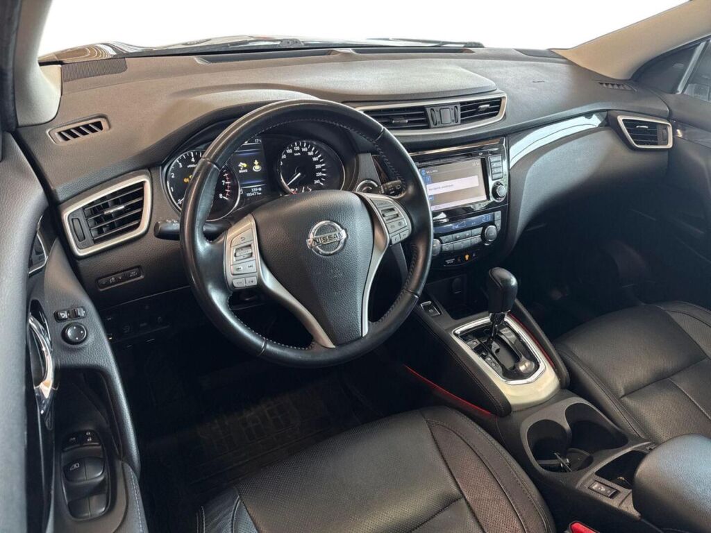 Nissan Qashqai 2016 Musta