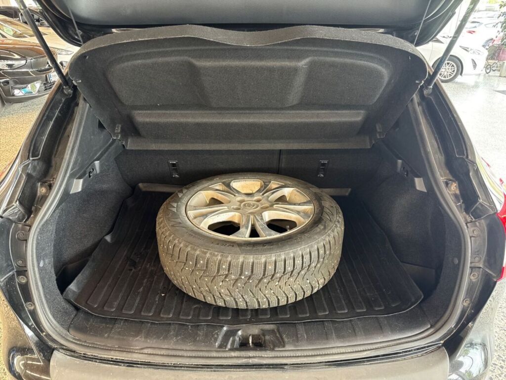 Nissan Qashqai 2016 Musta