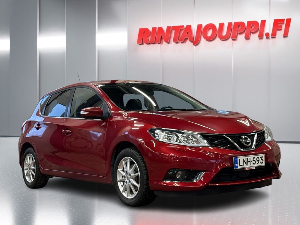 Nissan Pulsar 2016 Punainen