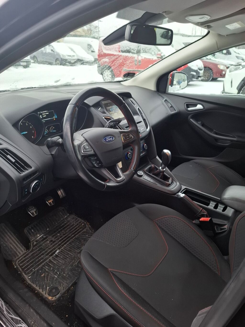 Ford Focus 2017 Musta