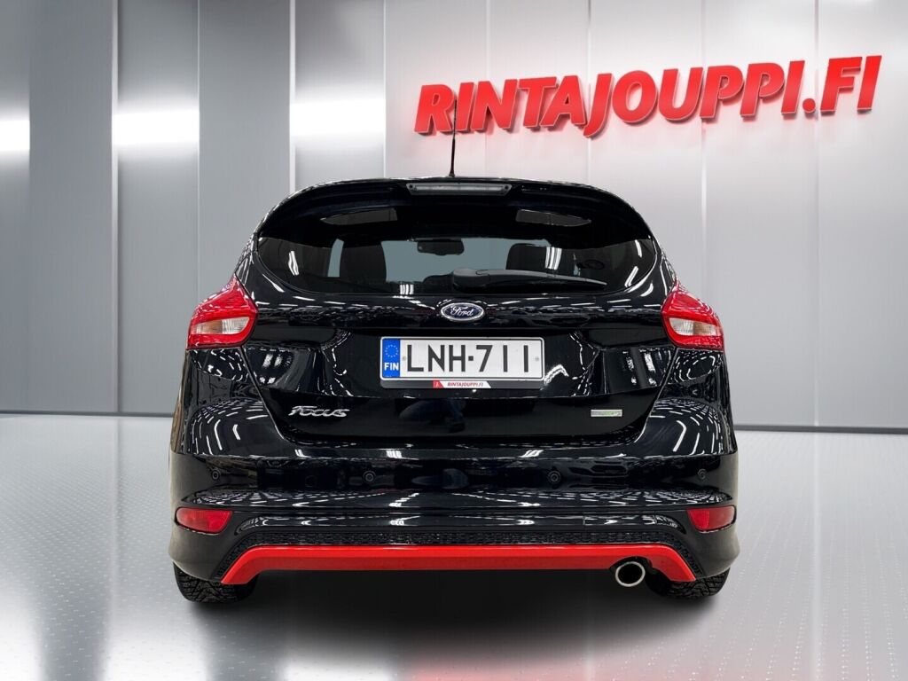 Ford Focus 2017 Musta