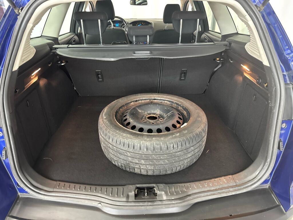 Ford Focus 2016 Sininen