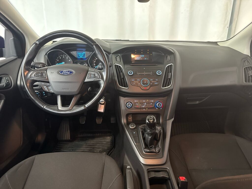 Ford Focus 2016 Sininen