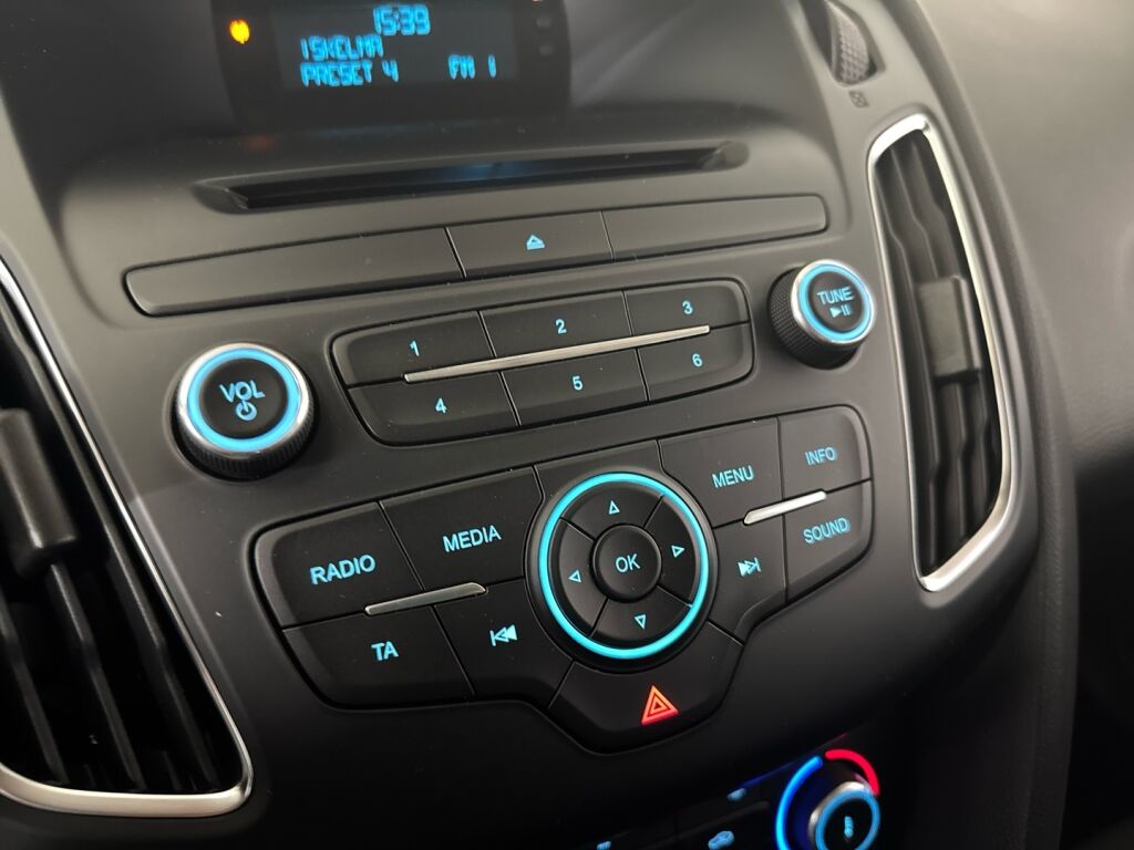 Ford Focus 2016 Sininen