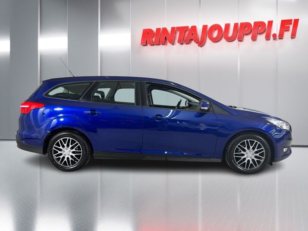 Ford Focus 2016 Sininen