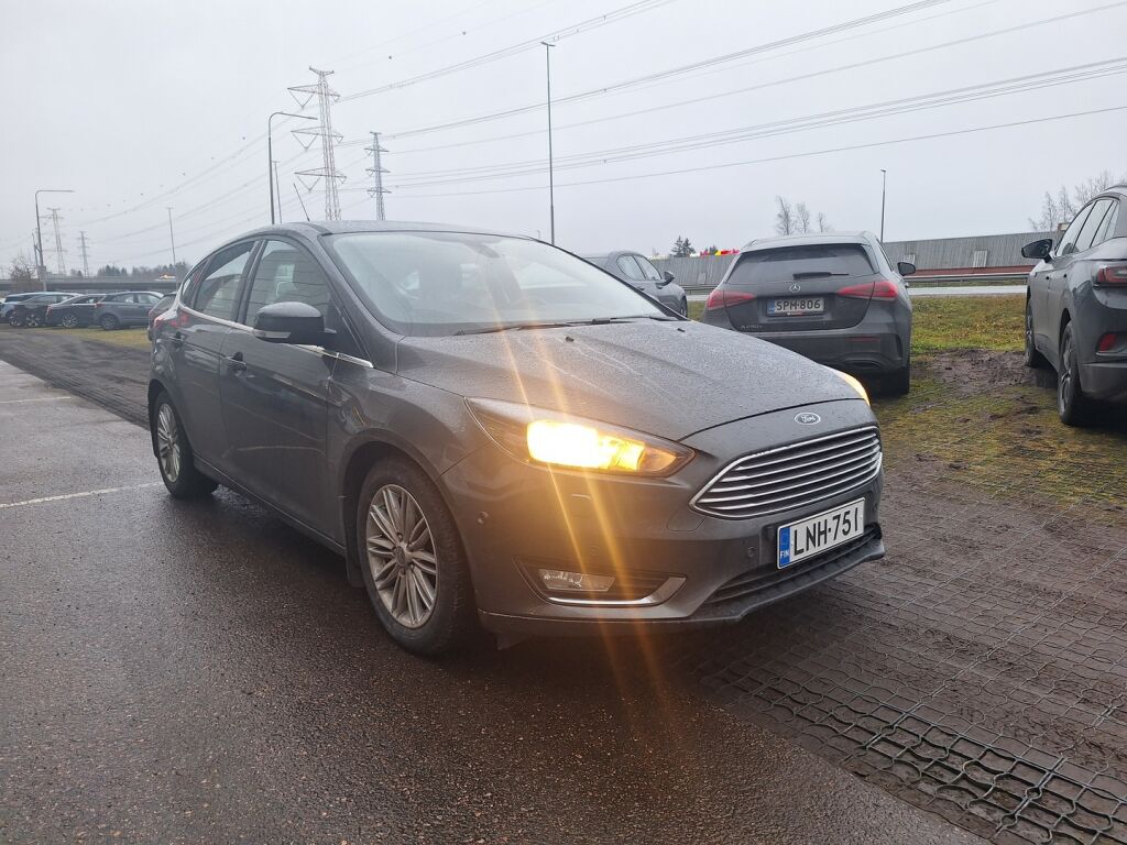 Ford Focus 2016 Harmaa