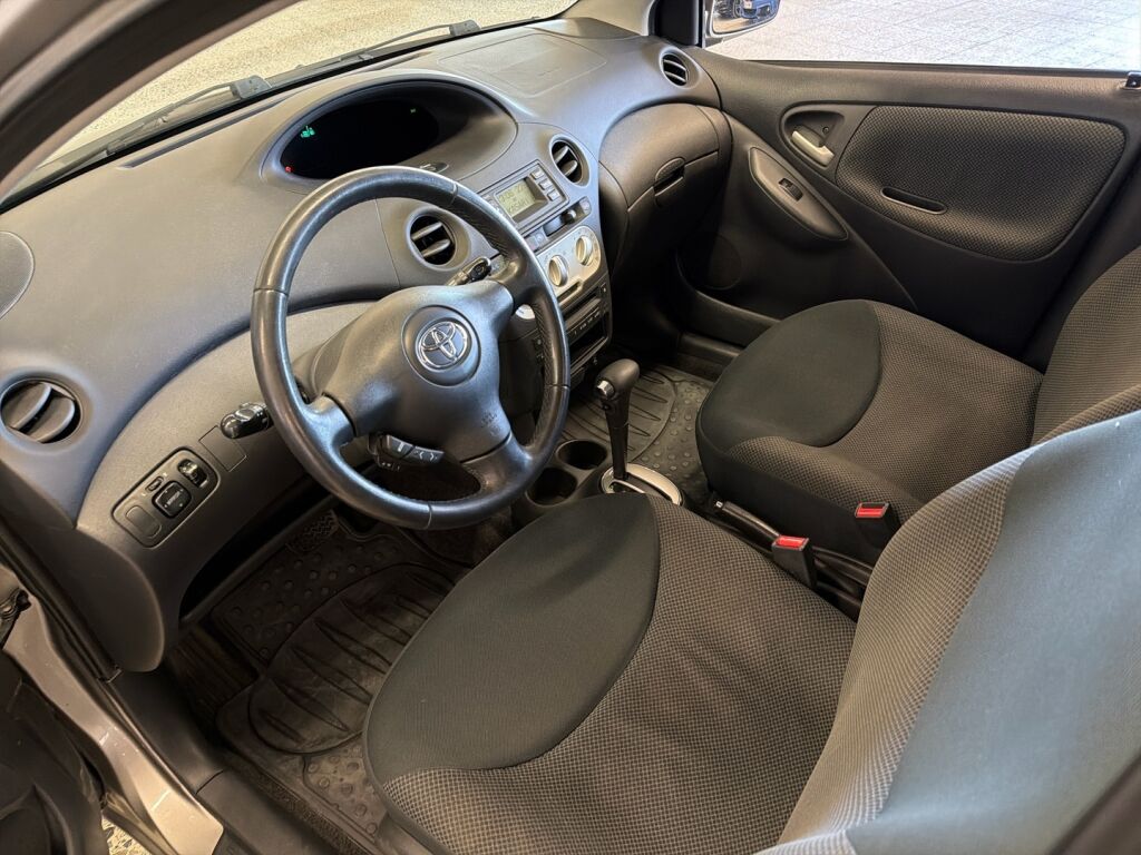 Toyota Yaris 2005 Hopea