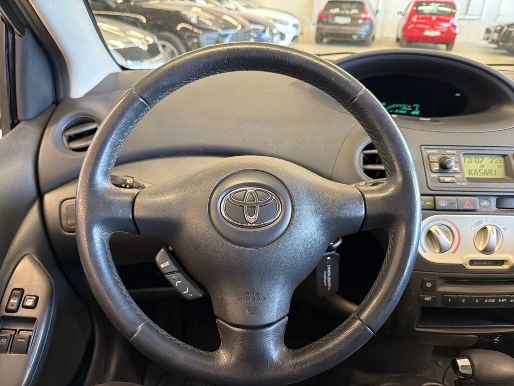 Toyota Yaris 2005 Hopea