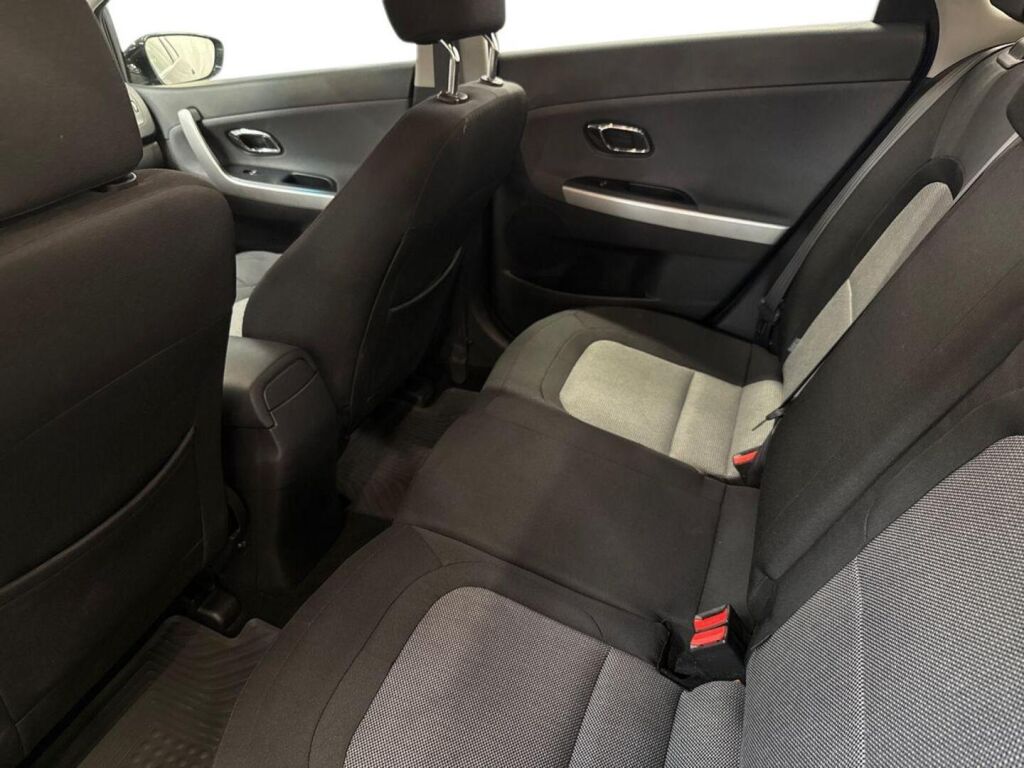 Kia Ceed 2016 Musta