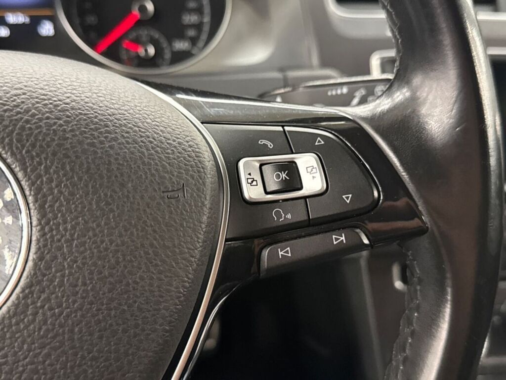 Volkswagen Golf 2016 Valkoinen