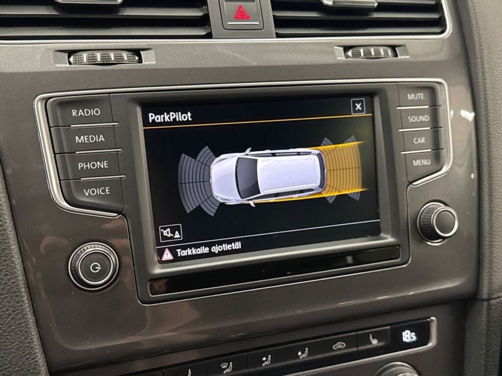 Volkswagen Golf 2016 Valkoinen