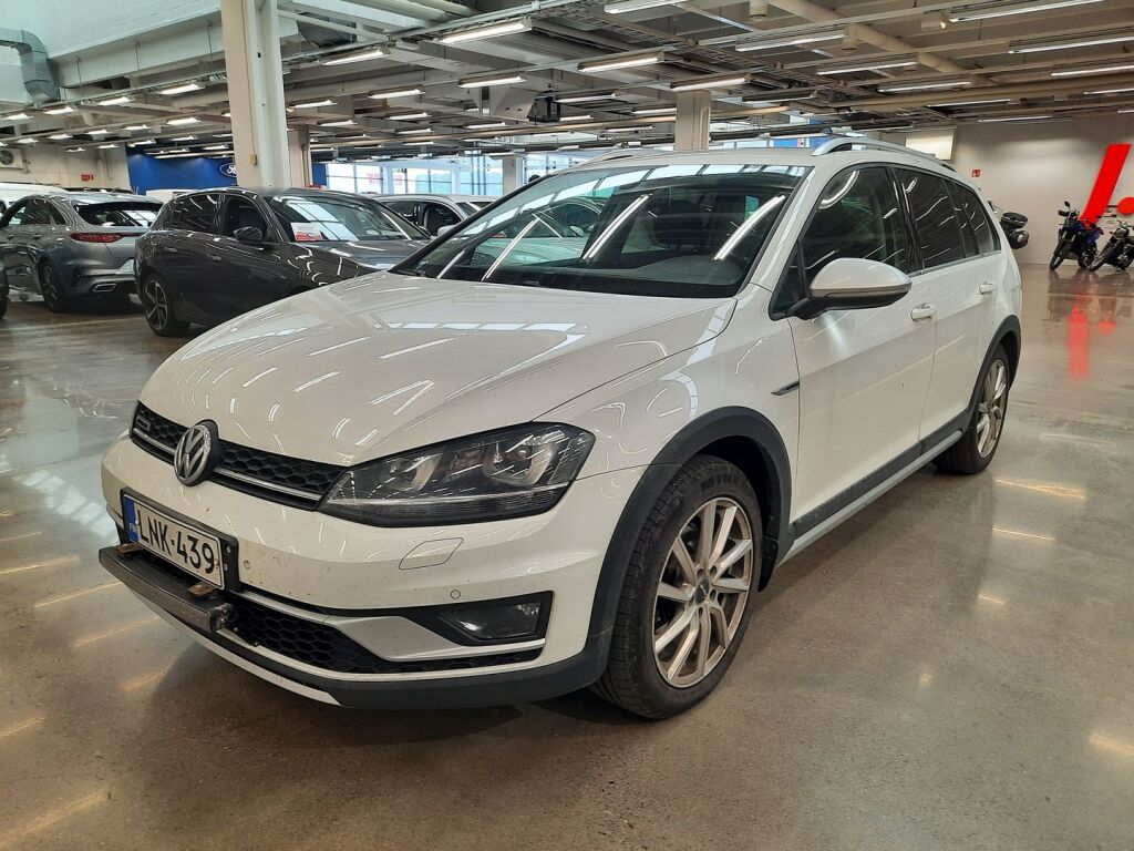 Volkswagen Golf 2016 Valkoinen