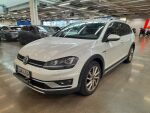 Volkswagen Golf 2016 Valkoinen